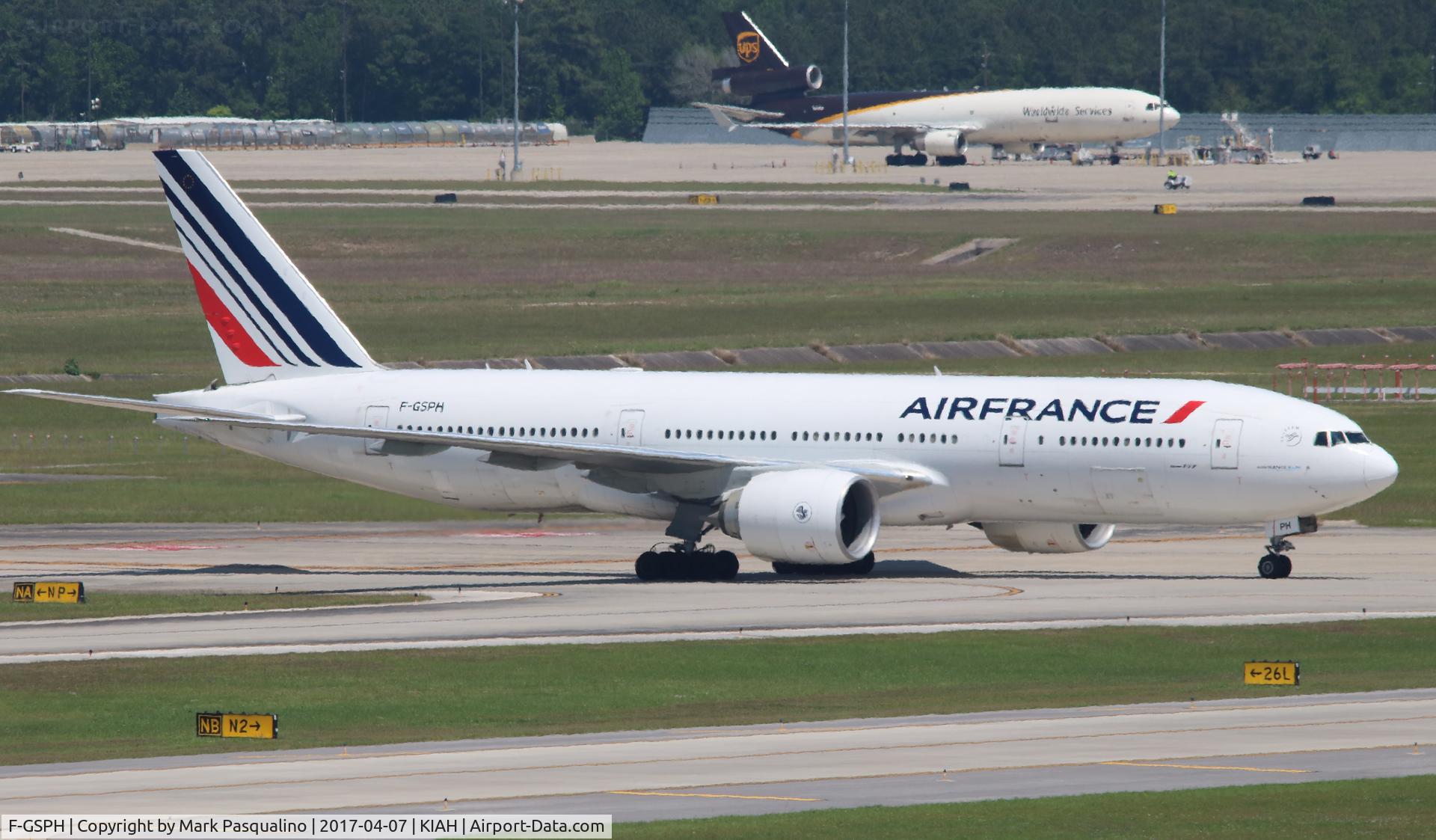 F-GSPH, 1999 Boeing 777-228/ER C/N 28675, Boeing 777-200ER