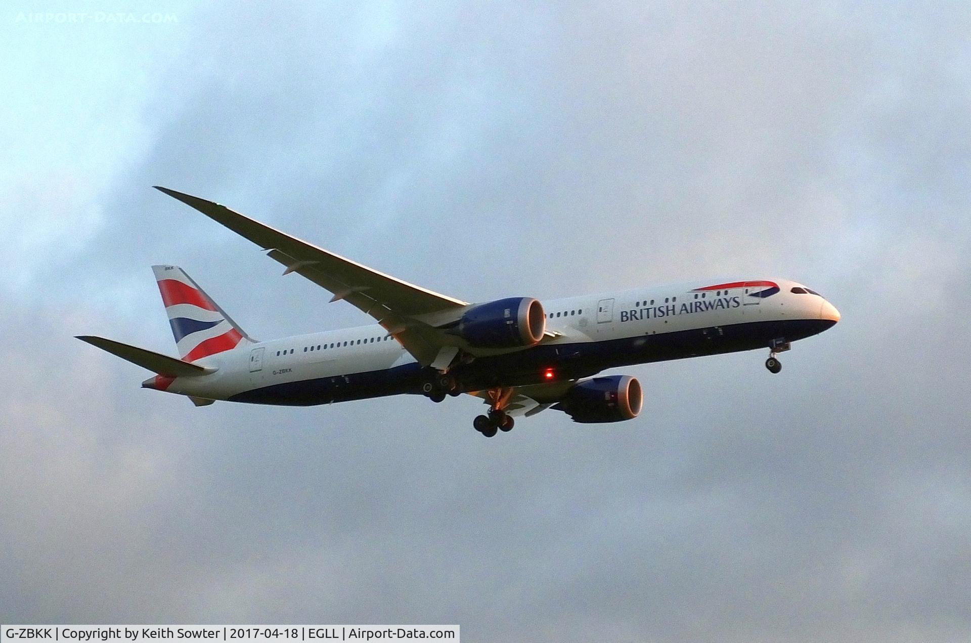 G-ZBKK, 2016 Boeing 787-9 Dreamliner C/N 38627, Short finals to land 09L at Heathrow