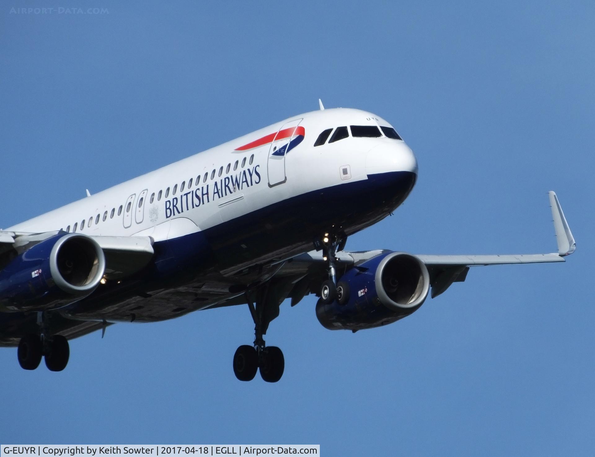 G-EUYR, 2013 Airbus A320-232 C/N 5856, Short finals to land on runway 09L at Heathrow