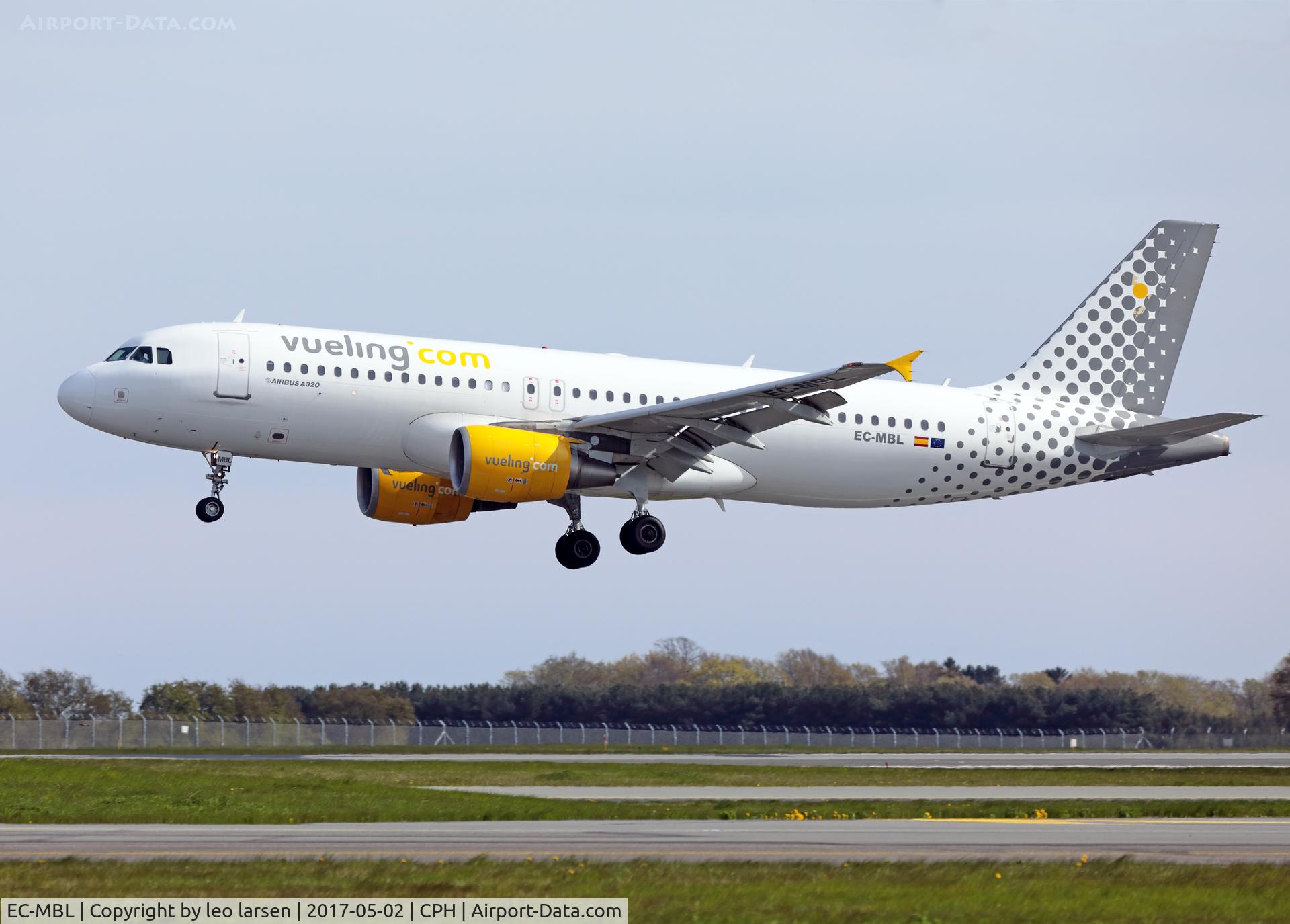 EC-MBL, 2009 Airbus A320-214 C/N 3833, Copenhagen 2.5.2017