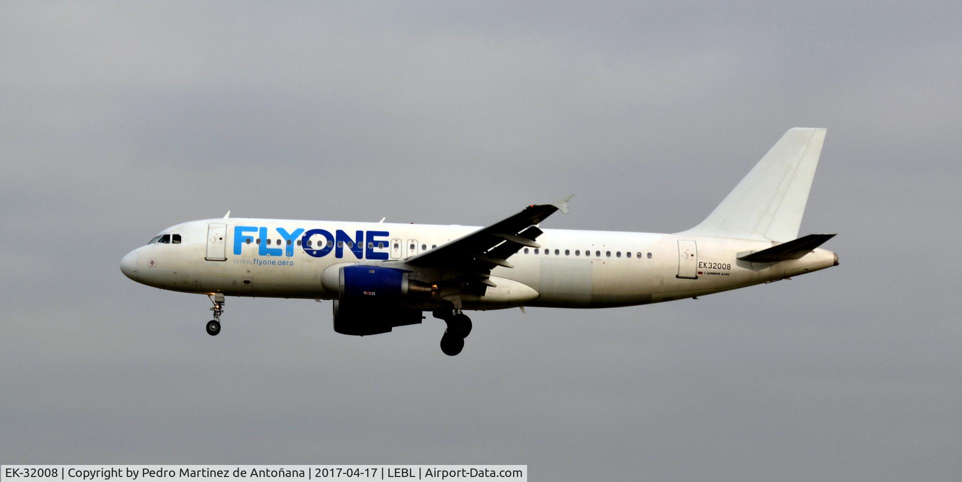 EK-32008, 1992 Airbus A320-211 C/N 229, El Prat  -  Barcelona  -  España
