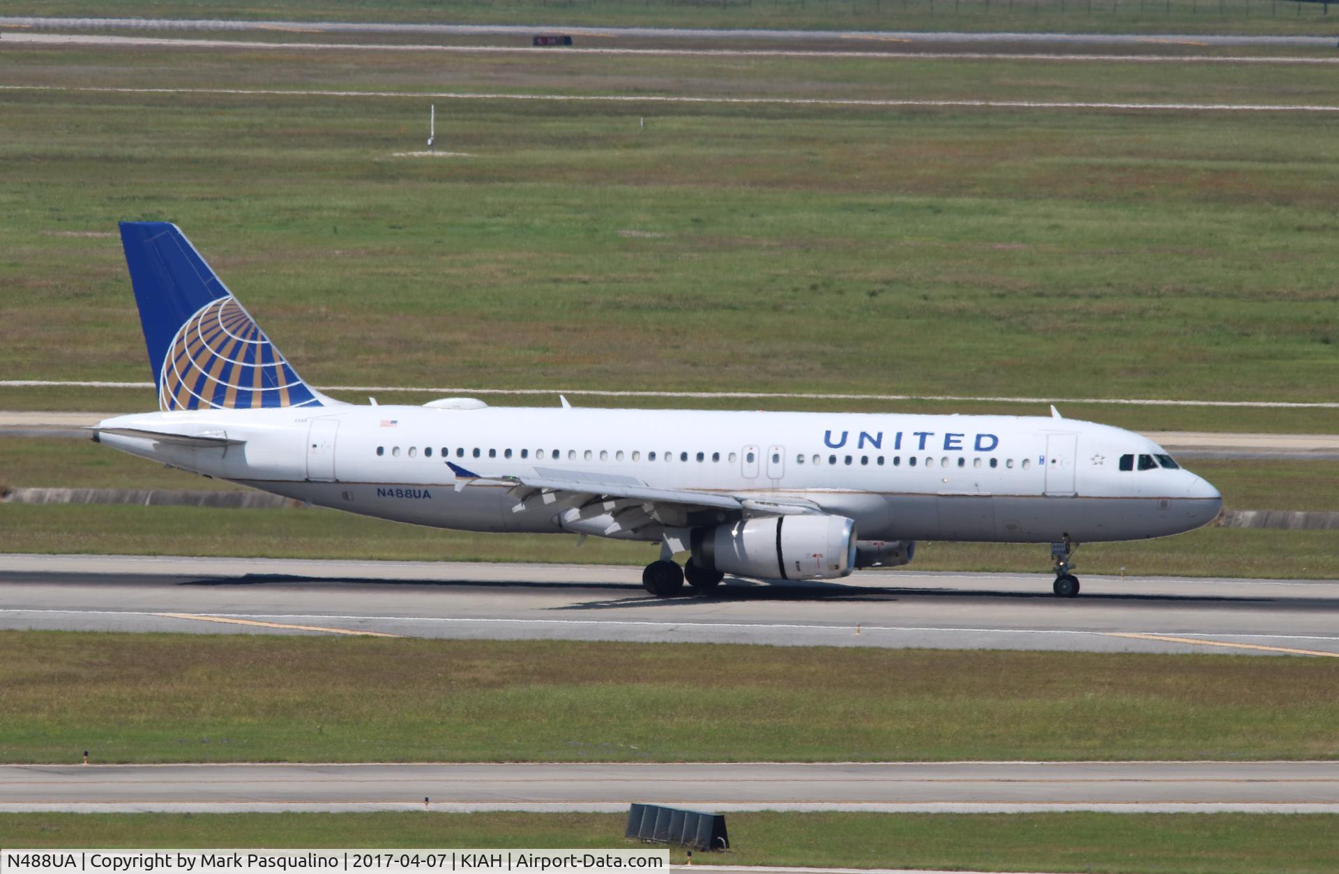 N488UA, 2001 Airbus A320-232 C/N 1680, Airbus A320