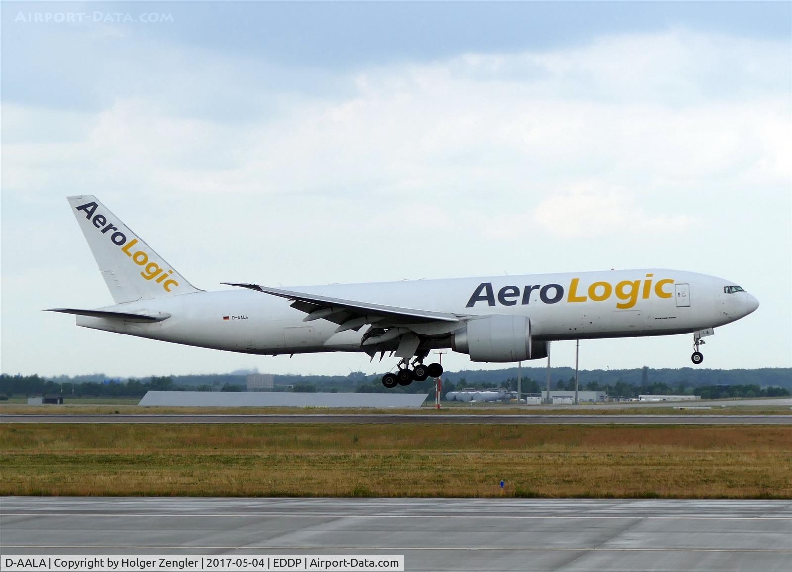 D-AALA, 2009 Boeing 777-FZN C/N 36001, Inbound traffic on rwy 08R...