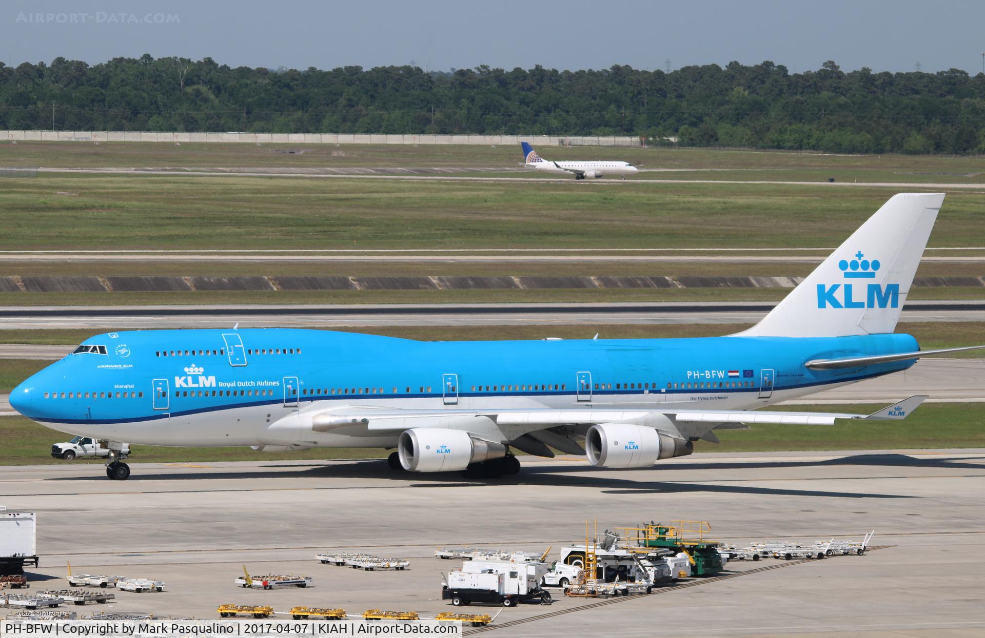 PH-BFW, 2000 Boeing 747-406BC C/N 30454, Boeing 747-400
