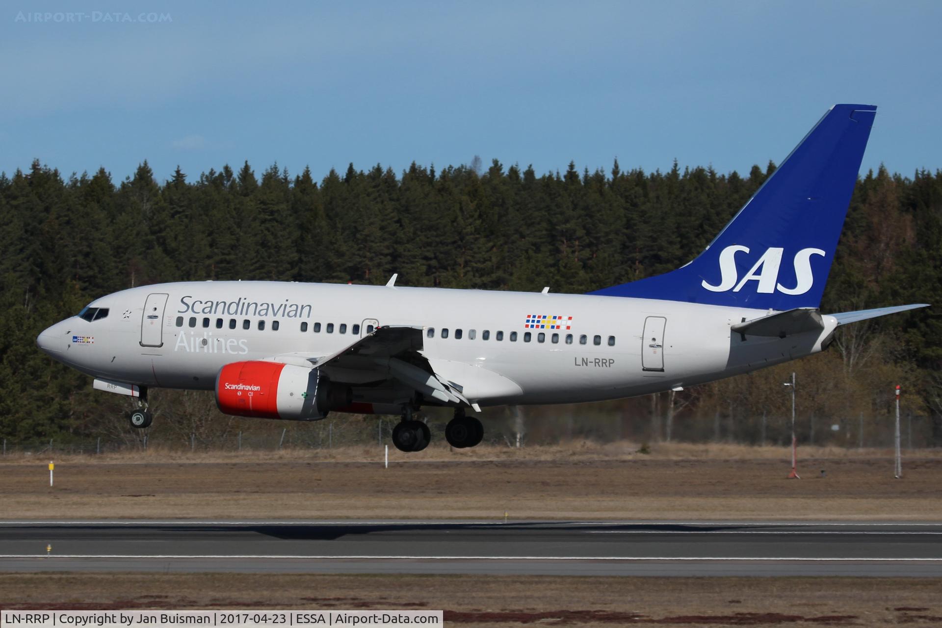 LN-RRP, 1999 Boeing 737-683 C/N 28311, SAS, rwy 26