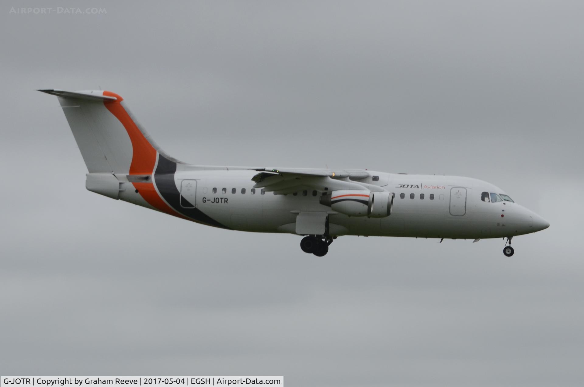 G-JOTR, 1996 British Aerospace Avro 146-RJ85 C/N E.2294, Landing at Norwich.