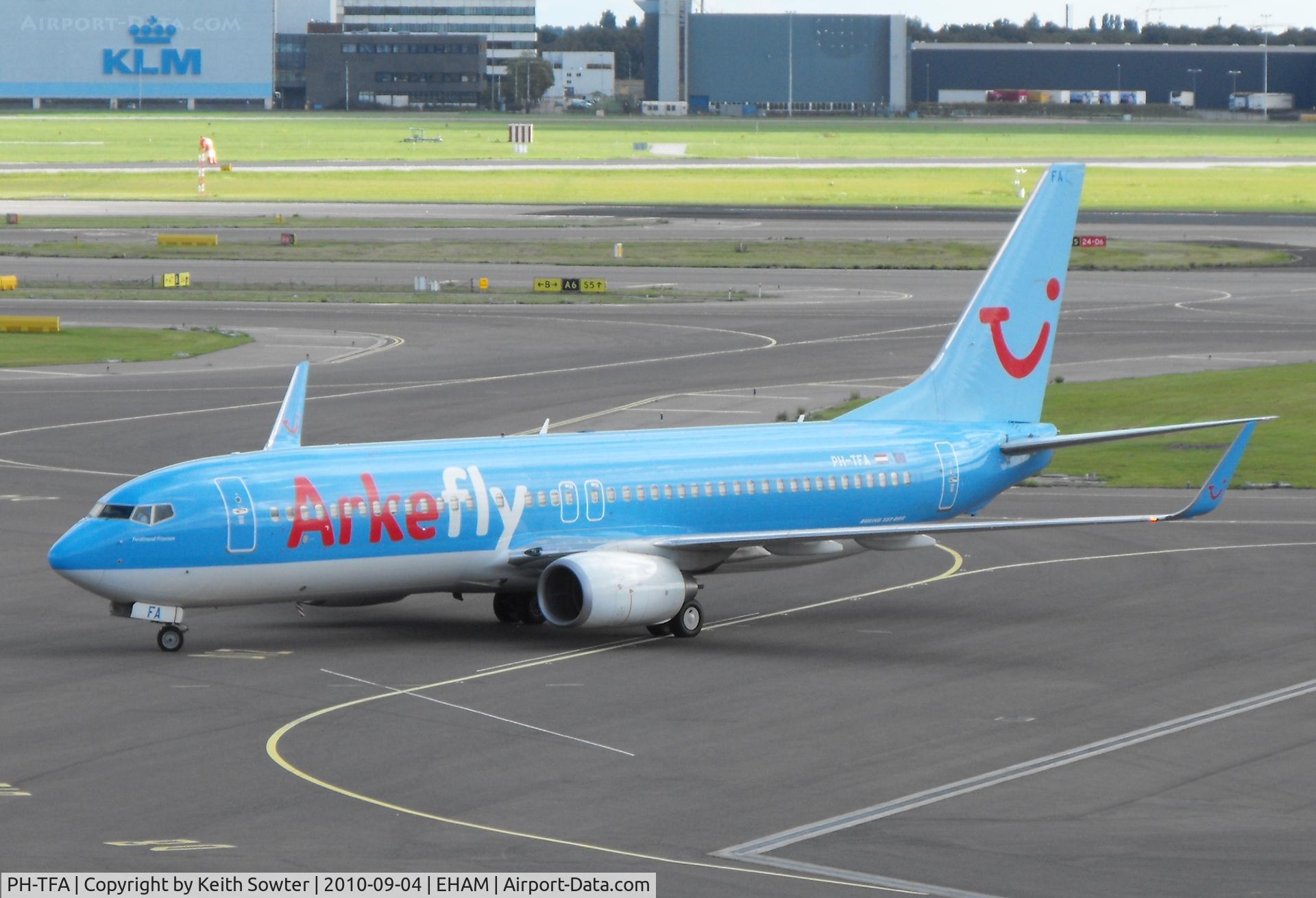 PH-TFA, 2007 Boeing 737-8K5 C/N 35100, Arriving on stand