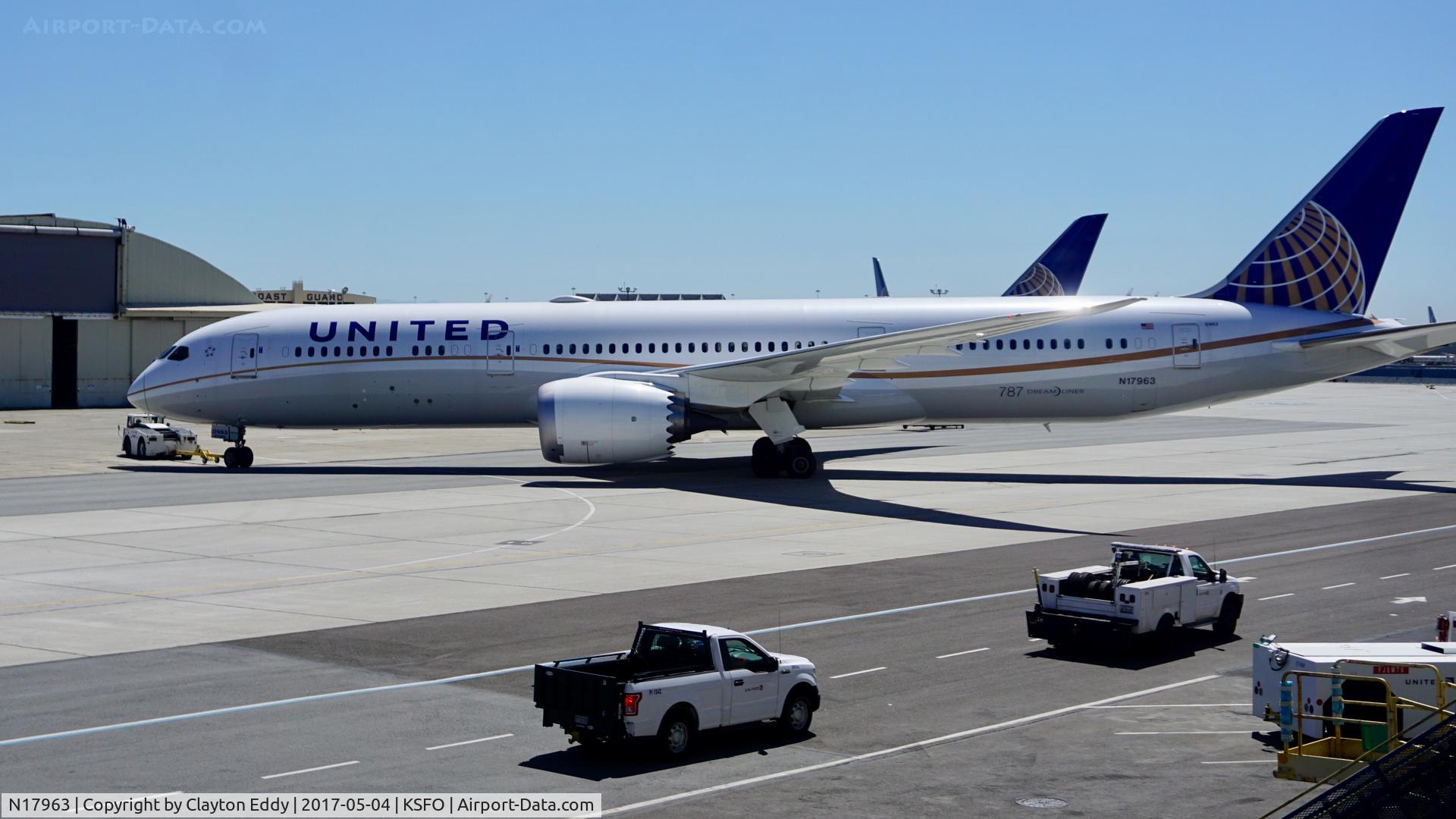 N17963, 2016 Boeing 787-9 Dreamliner C/N 37812, SFO 2017