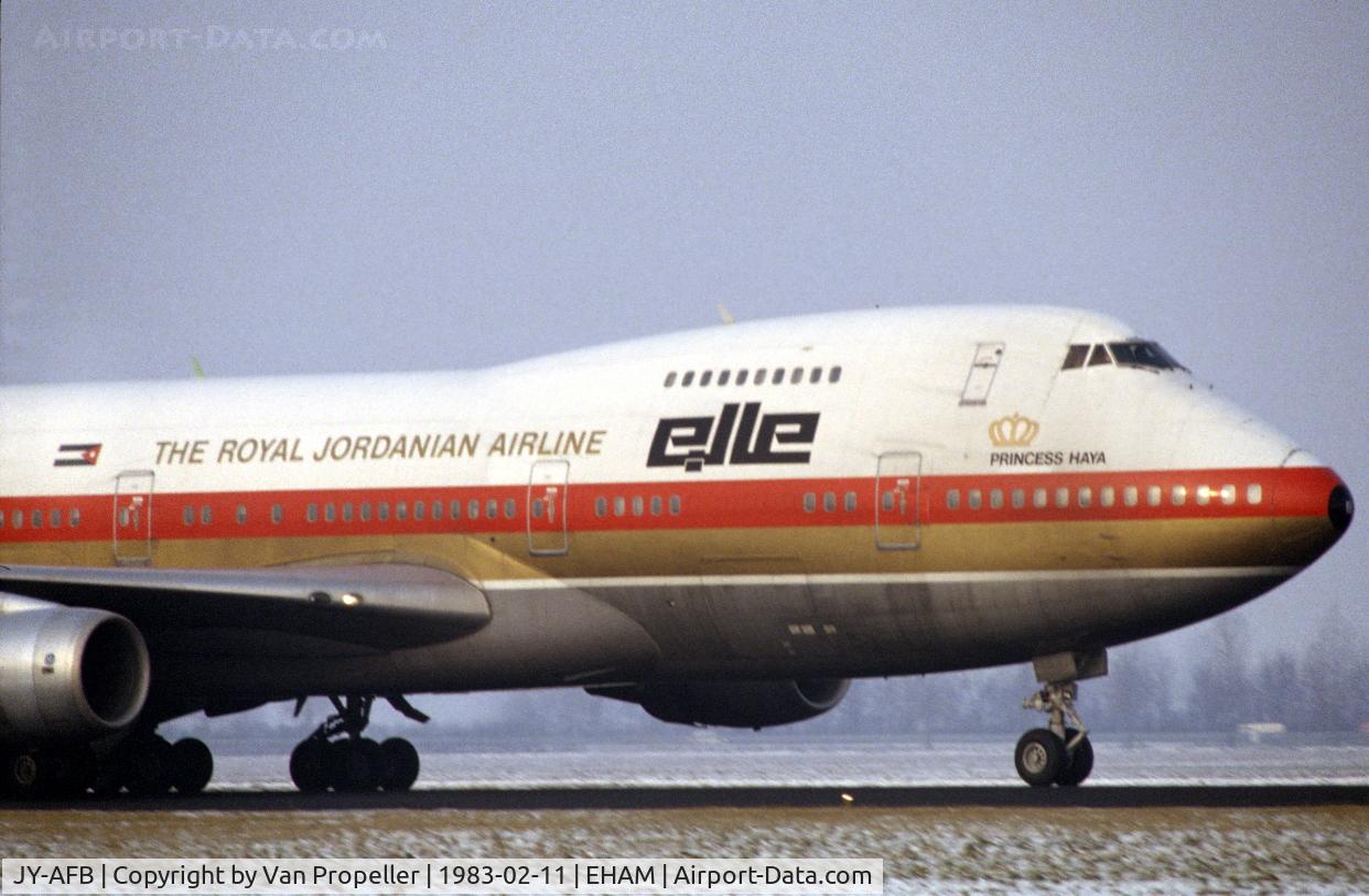 JY-AFB, 1976 Boeing 747-2D3B/SF C/N 21252, Alia Boeing 747-2D3B landing at Schiphol airport, the Netherlands, 1983