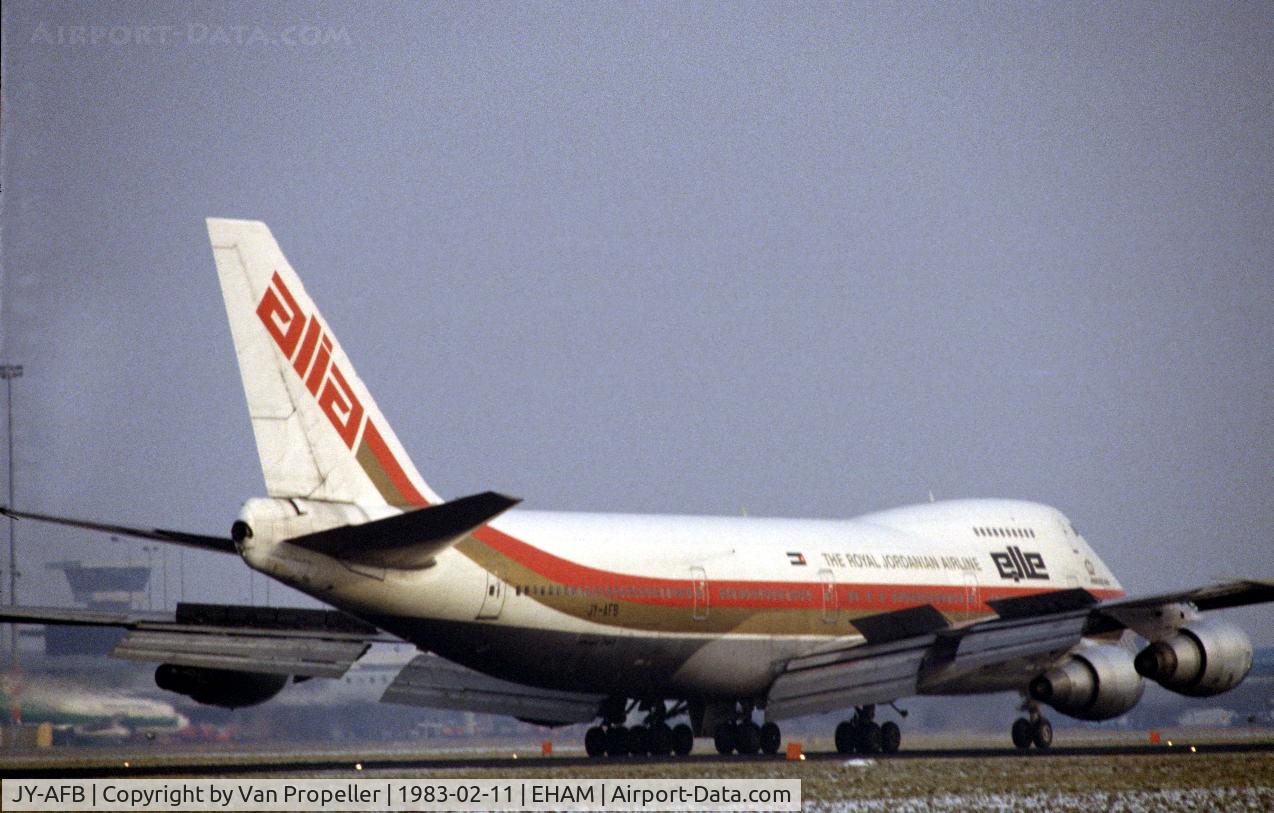 JY-AFB, 1976 Boeing 747-2D3B/SF C/N 21252, Alia Boeing 747-2D3B landing at Schiphol airport, the Netherlands, 1983