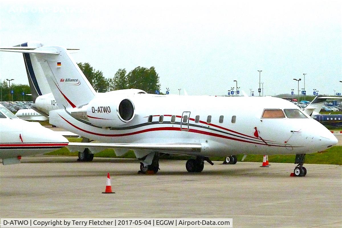 D-ATWO, 2002 Canadair Challenger 604 (CL-600-2B16) C/N 5539, At Luton Airport