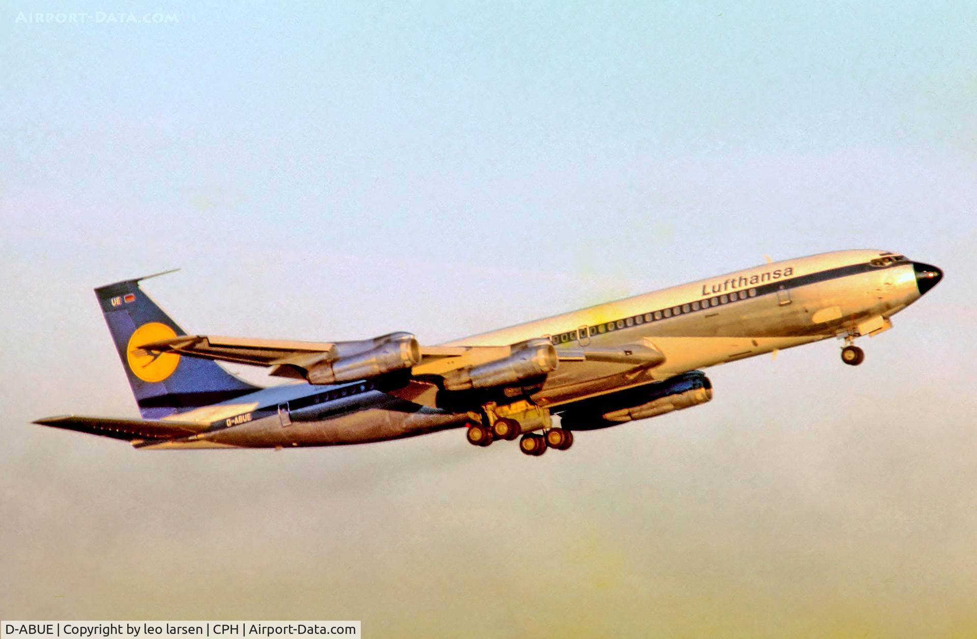 D-ABUE, 1966 Boeing 707-330C C/N 18932, Copenhagen 1971