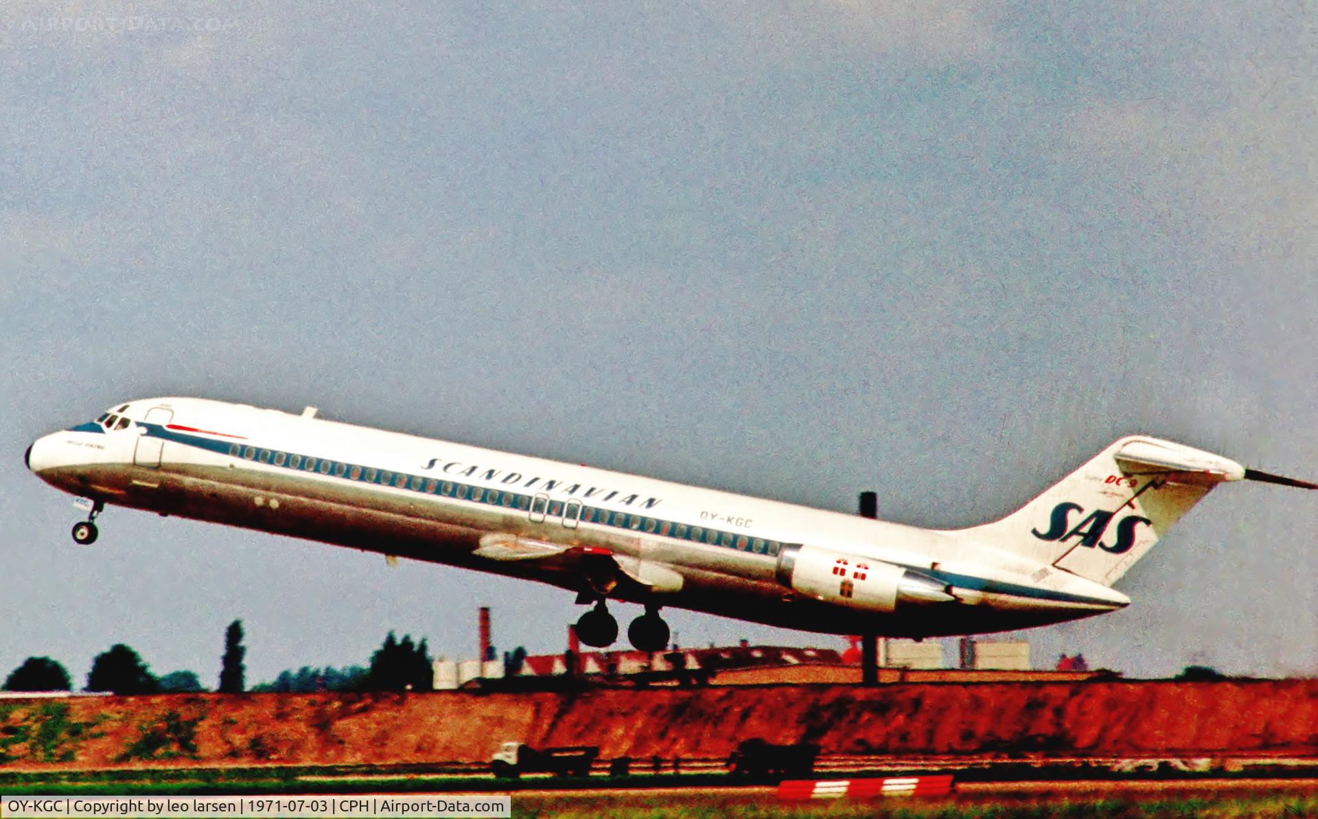 OY-KGC, 1968 Douglas DC-9-41 C/N 47286, Copenhagen 3.7.1971