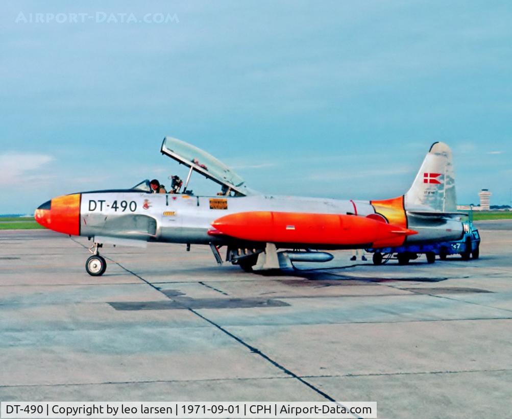 DT-490, 1951 Lockheed T-33A Shooting Star C/N 580-7470, Copenhagen 1.9.1971