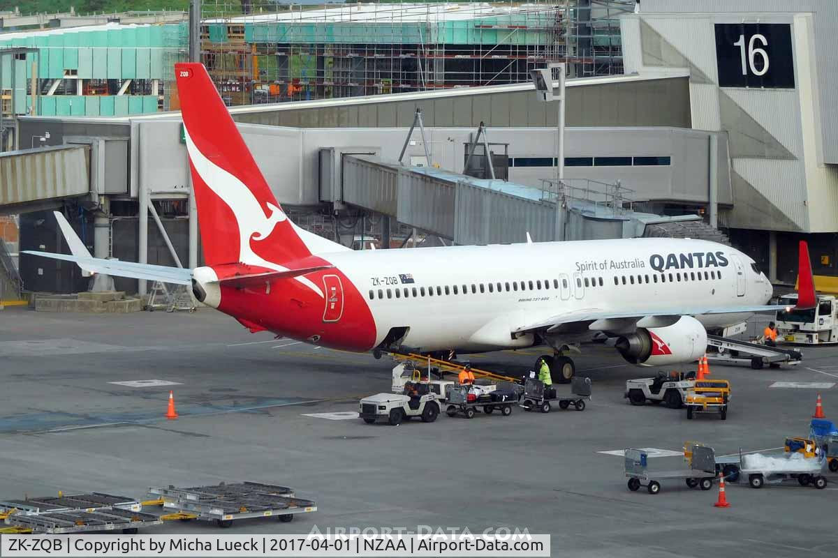 ZK-ZQB, 2009 Boeing 737-838 C/N 34201, At Auckland