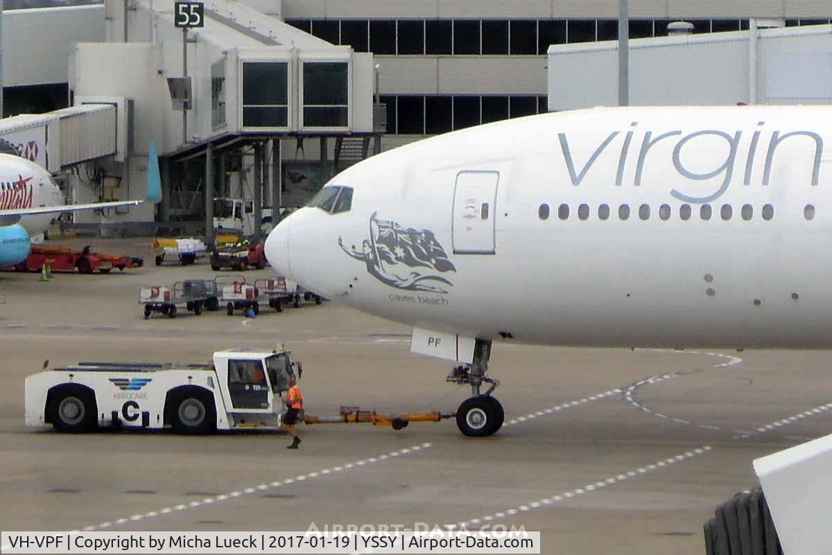 VH-VPF, 2009 Boeing 777-3ZG/ER C/N 37940, At Sydney