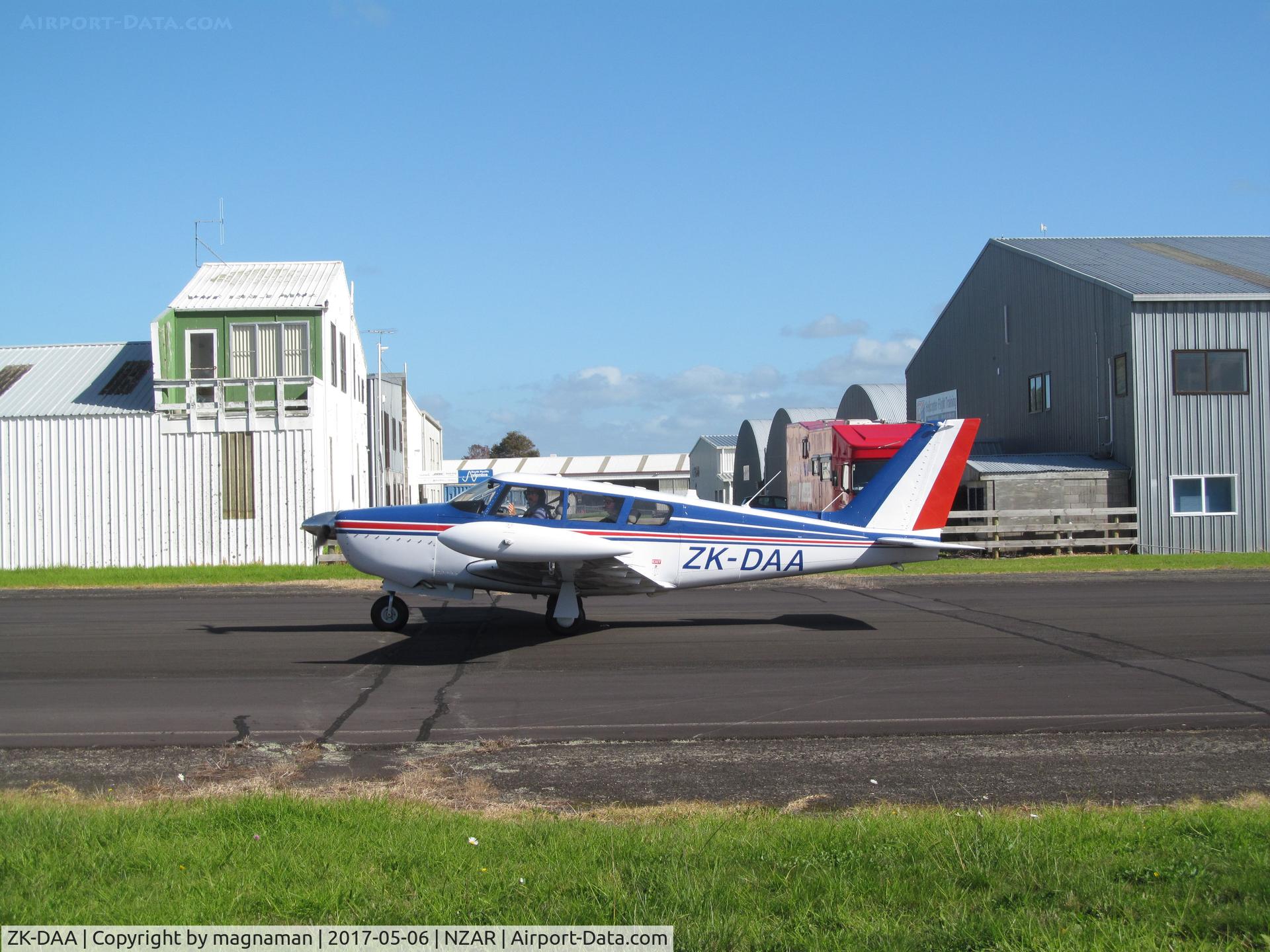 ZK-DAA, 1966 Piper PA-24-260 Comanche B C/N 24-4509, taxying back to hangar