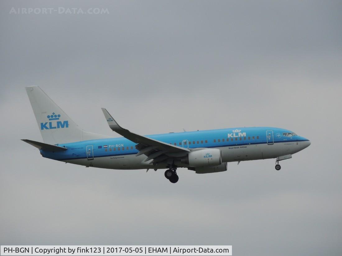PH-BGN, 2011 Boeing 737-7K2 C/N 38125, KLM 737 FINAL RUNWAY 36C