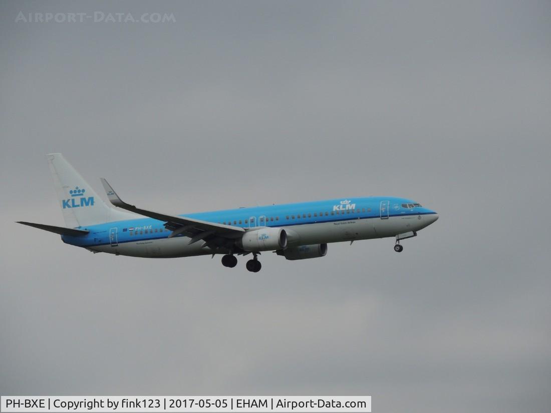 PH-BXE, 2000 Boeing 737-8K2 C/N 29595, KLM 737 ON FINAL 36C