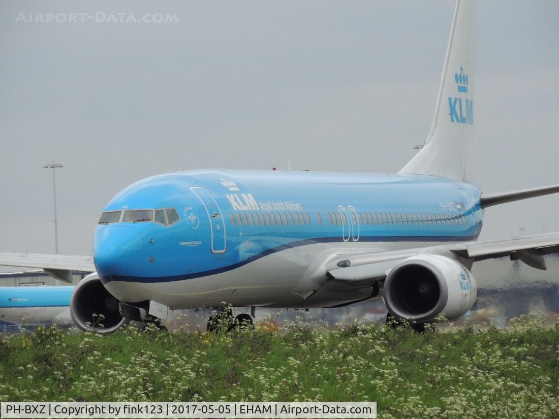 PH-BXZ, 2008 Boeing 737-8K2 C/N 30368, KLM 737 OVER QUEBEC