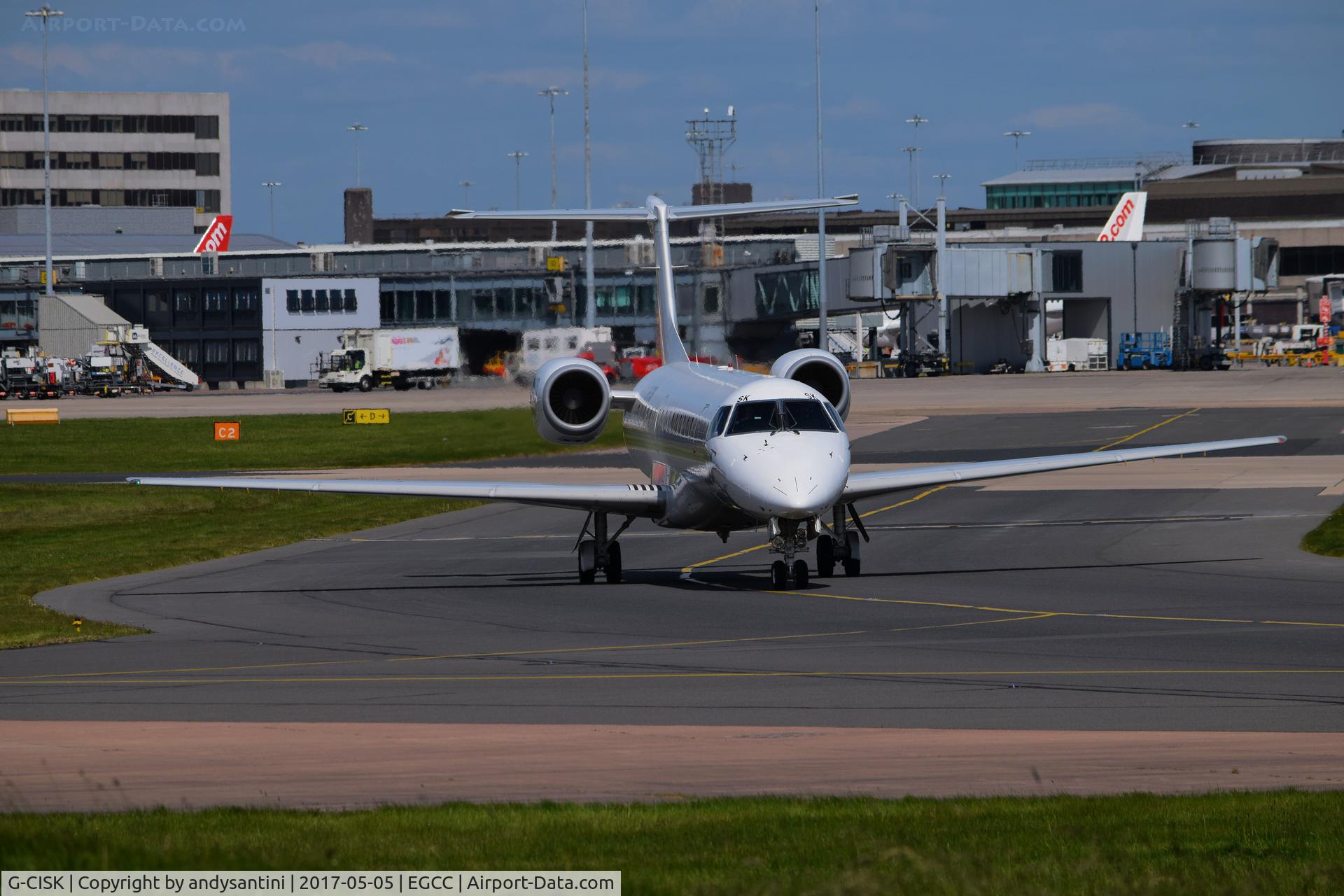 G-CISK, 2002 Embraer EMB-145LU (ERJ-145LU) C/N 145570, taxing in to the [FBO exc ramp]