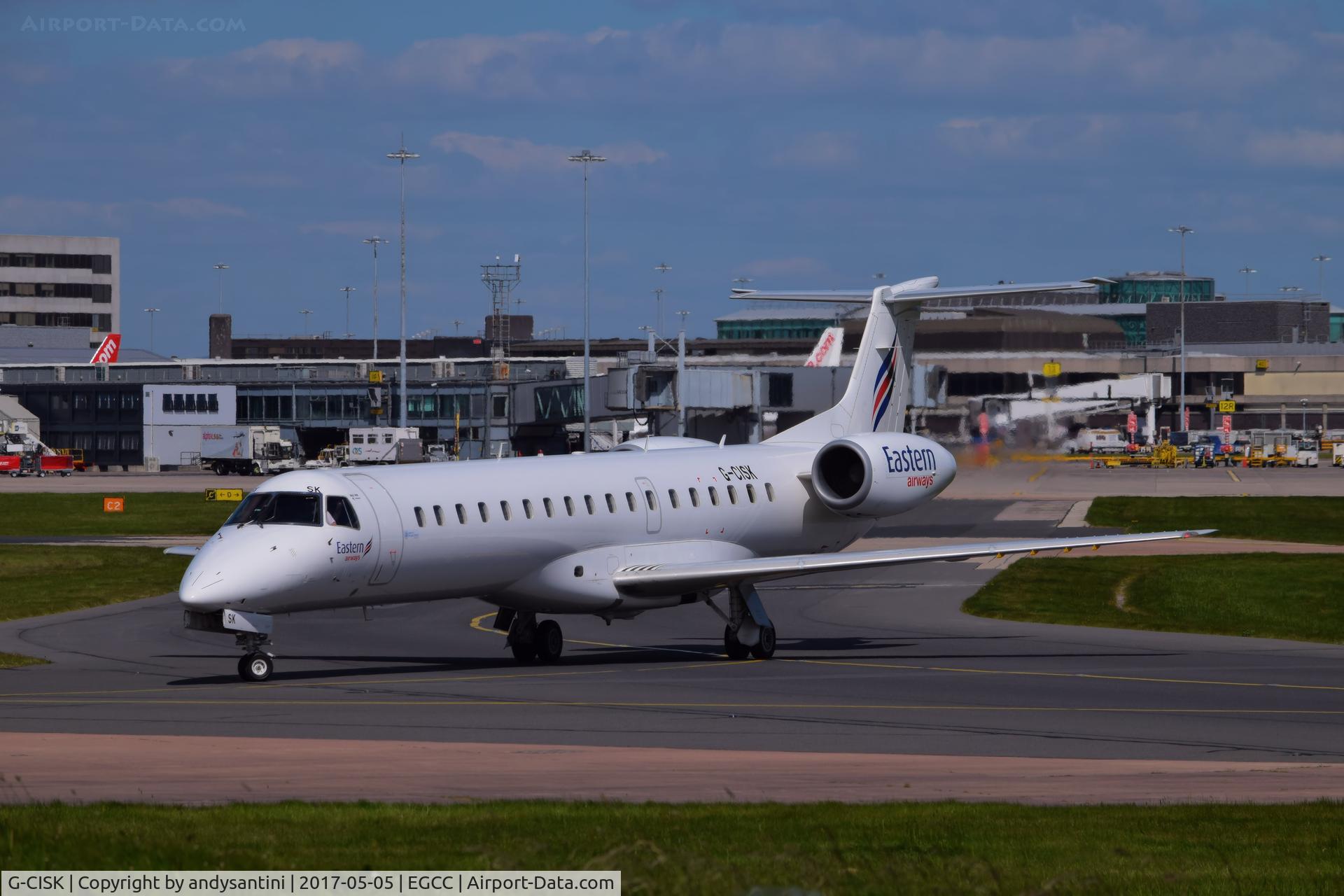 G-CISK, 2002 Embraer EMB-145LU (ERJ-145LU) C/N 145570, taxing in to the [FBO exc ramp]