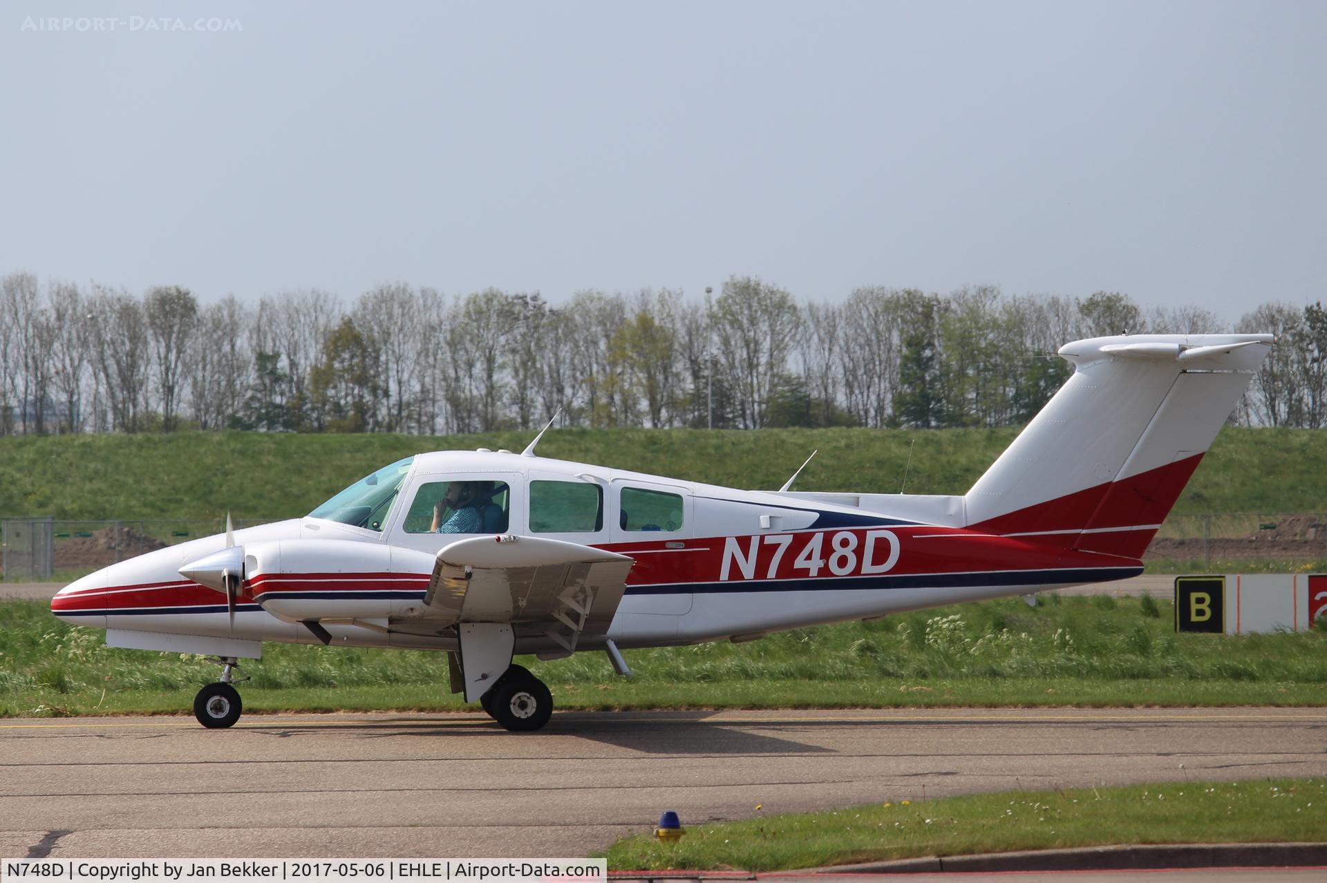 N748D, Beech 76 Duchess Duchess C/N ME-341, Lelystad Airport
