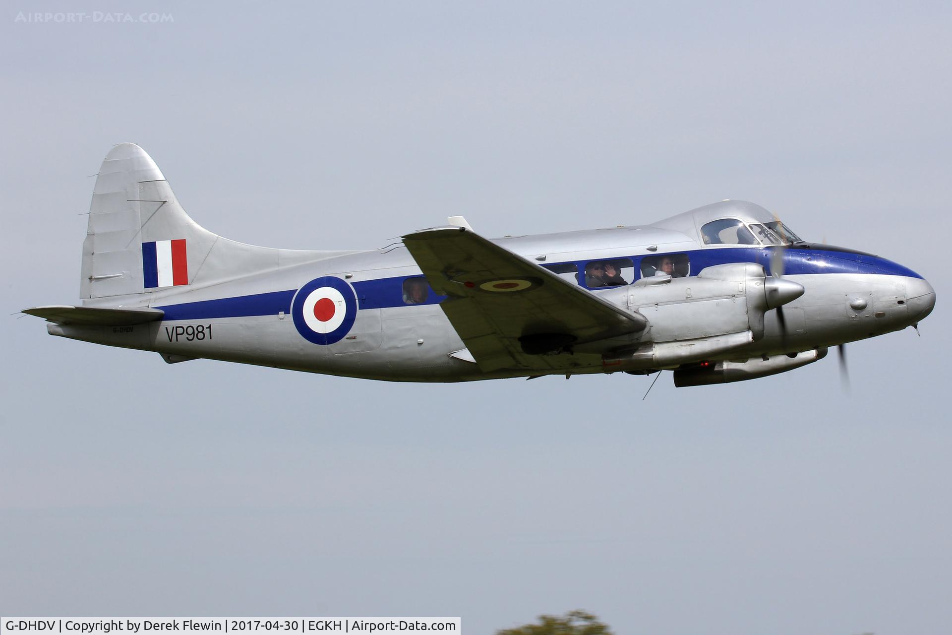 G-DHDV, De Havilland DH-104 Devon C.2 C/N 04205, Devon C.2, Headcorn Based, previously VP981 RAF Transport Command, low fly by.