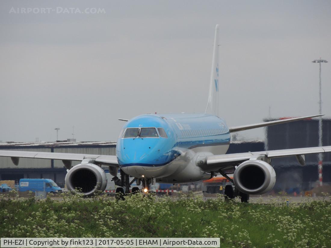 PH-EZI, 2009 Embraer 190LR (ERJ-190-100LR) C/N 19000322, KLM EMBREAR OVER QUEBEC