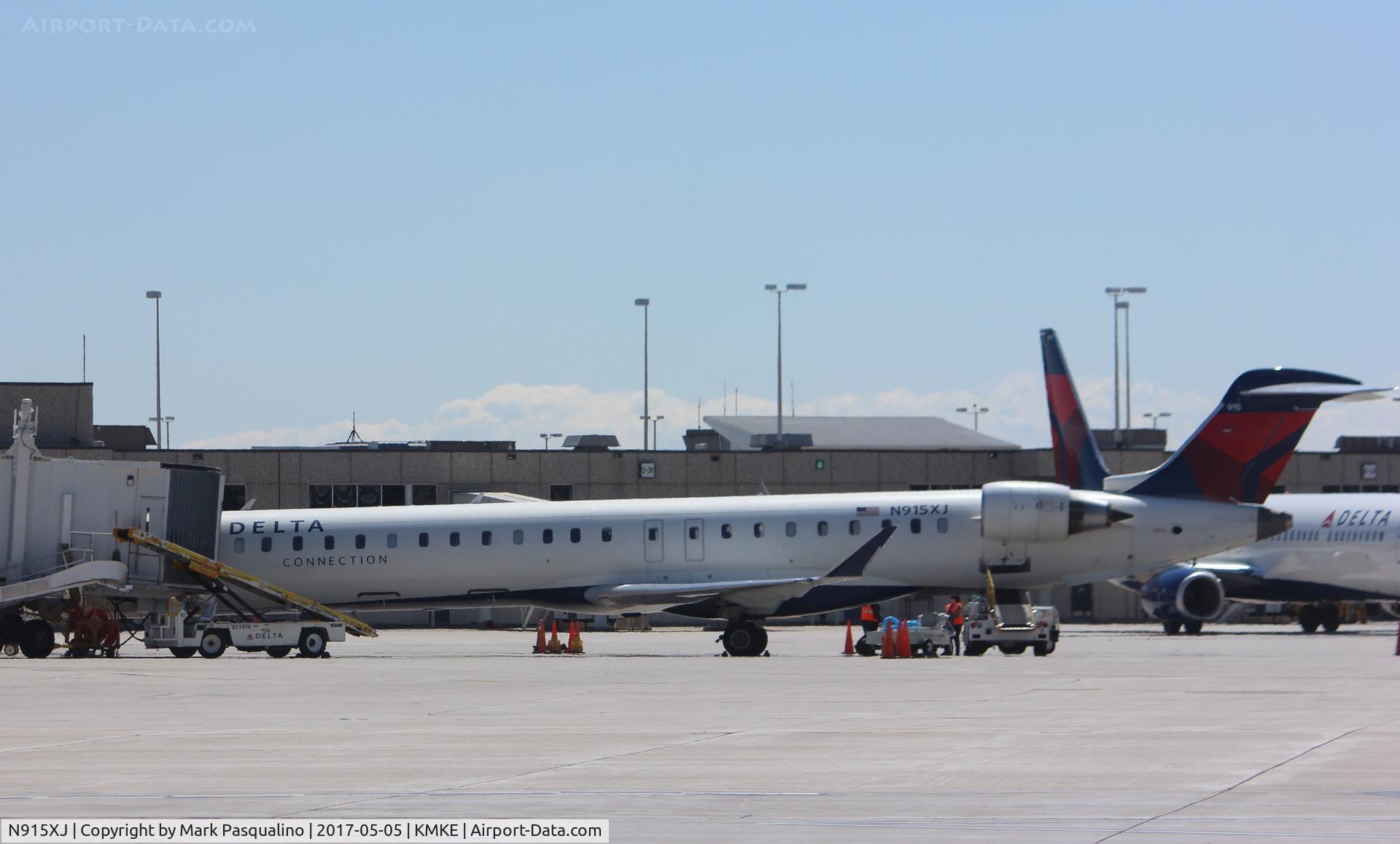 N915XJ, 2007 Bombardier CRJ-900ER (CL-600-2D24) C/N 15150, CL600-2D24