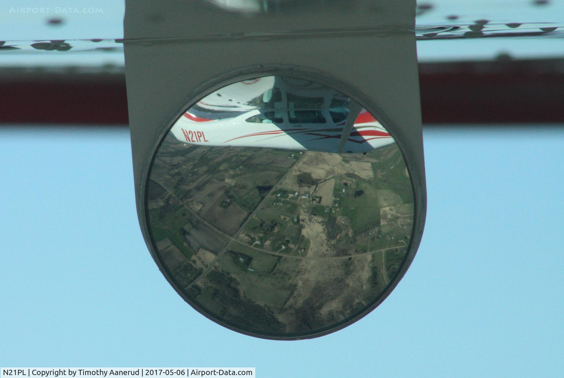 N21PL, 1984 Cessna R182 Skylane RG C/N R182-01983, Objects in mirror are closer than they appear