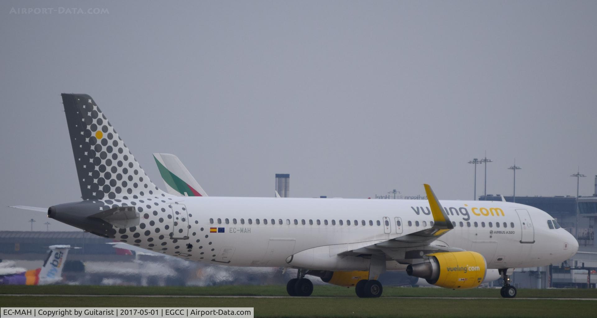 EC-MAH, 2014 Airbus A320-214 C/N 6039, At Manchester