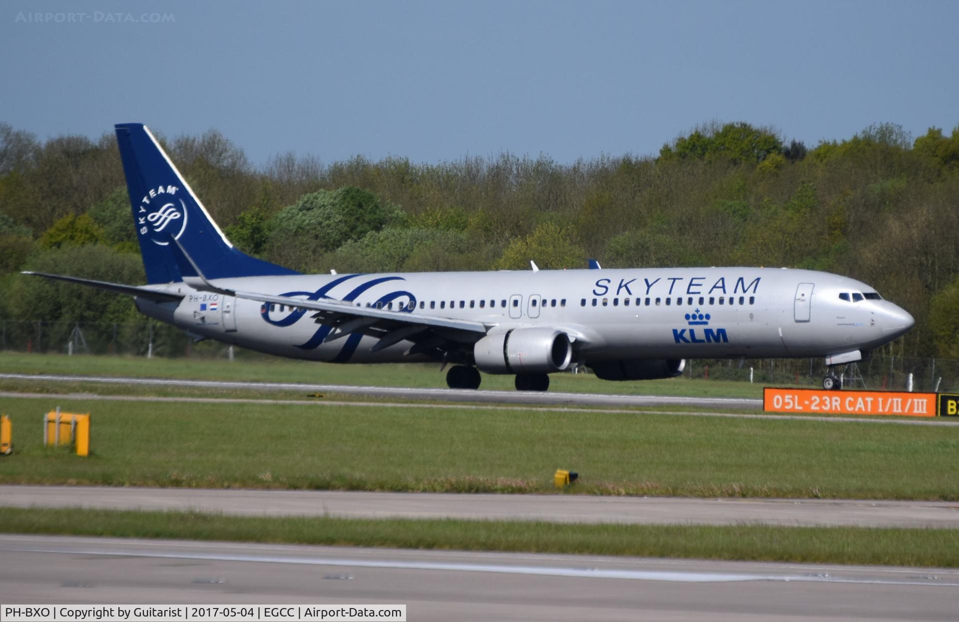 PH-BXO, 2001 Boeing 737-9K2 C/N 29599, At Manchester
