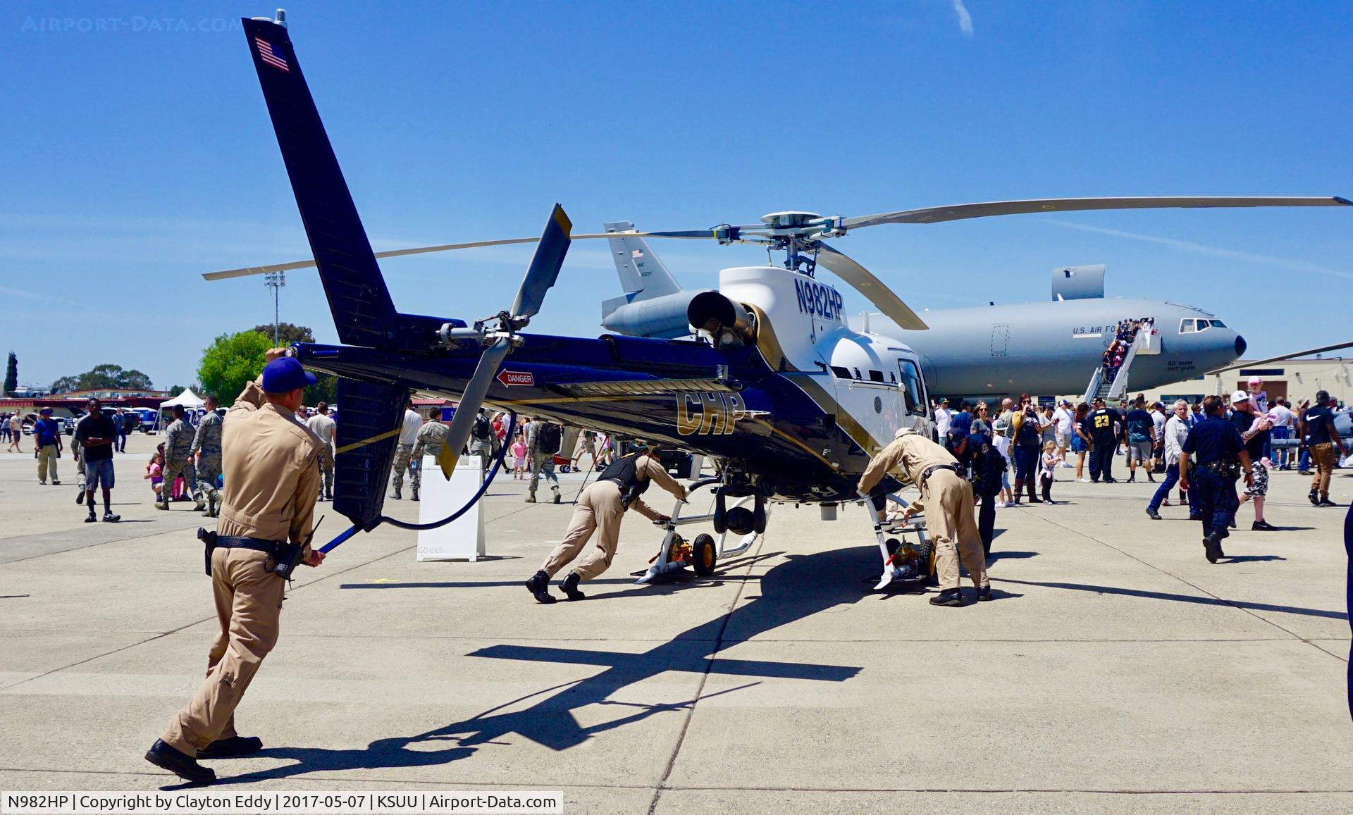 N982HP, 2016 Airbus Helicopters AS-350B-3 Ecureuil C/N 8187, Travis AFB Airshow 2017.