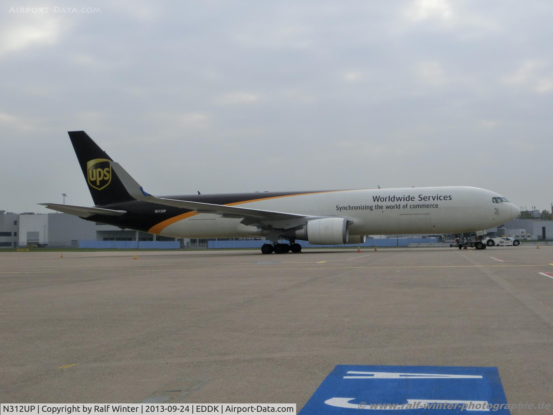 N312UP, 1996 Boeing 767-34AF C/N 27763, Boeing 767-34AF - UPS United Parcel Service - 27763 - N312UP - 24.09.2013 - CGN