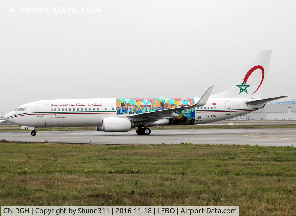 CN-RGH, 2011 Boeing 737-86N C/N 36828 3850, Taxiing to the Terminal in Wings of African Art (Mboko Lagriffe) c/s