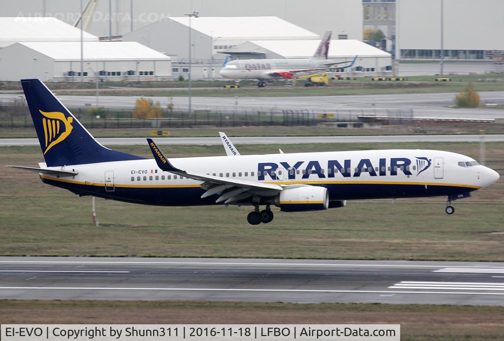 EI-EVO, 2012 Boeing 737-8AS C/N 40297, Landing rwy 14R