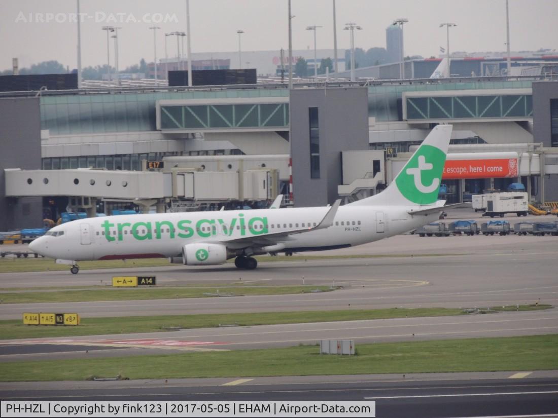 PH-HZL, 2001 Boeing 737-8K2 C/N 30391, TRANSAVIA ON HIS WAY TO THE GATE