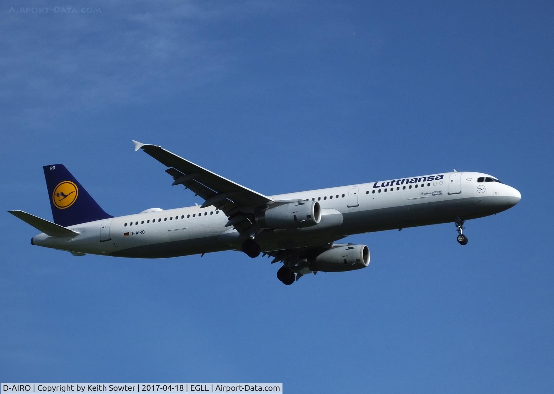 D-AIRO, 1995 Airbus A321-131 C/N 0563, Short finals to land Heathrow 09L