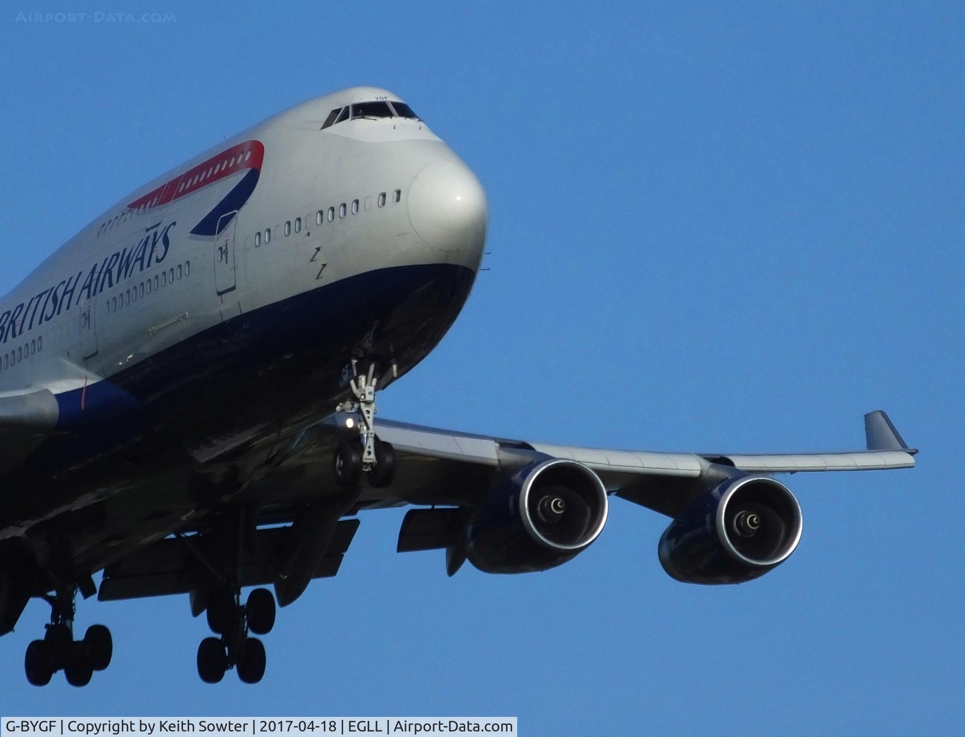 G-BYGF, 1999 Boeing 747-436 C/N 25824, Short finals to land Heathrow 09L