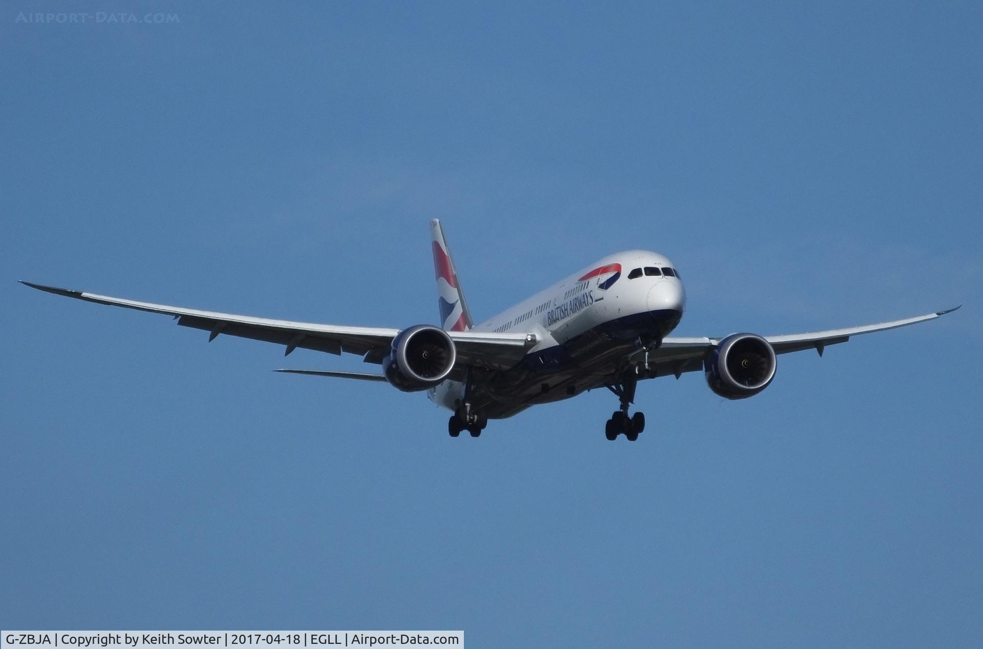 G-ZBJA, 2013 Boeing 787-8 Dreamliner C/N 38609, Short finals to land Heathrow 09L