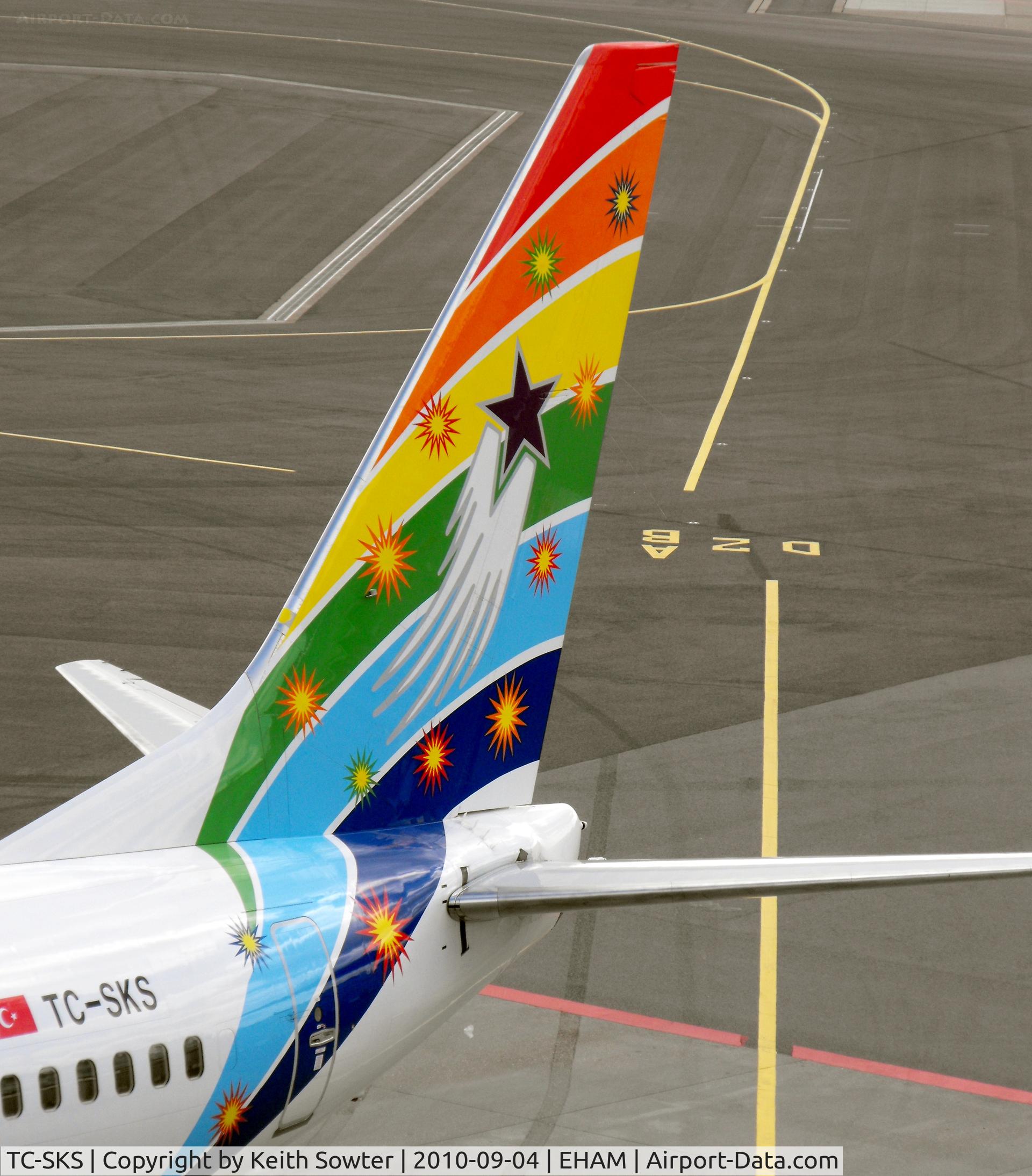 TC-SKS, 2001 Boeing 737-83N C/N 32348, Colourful Tail