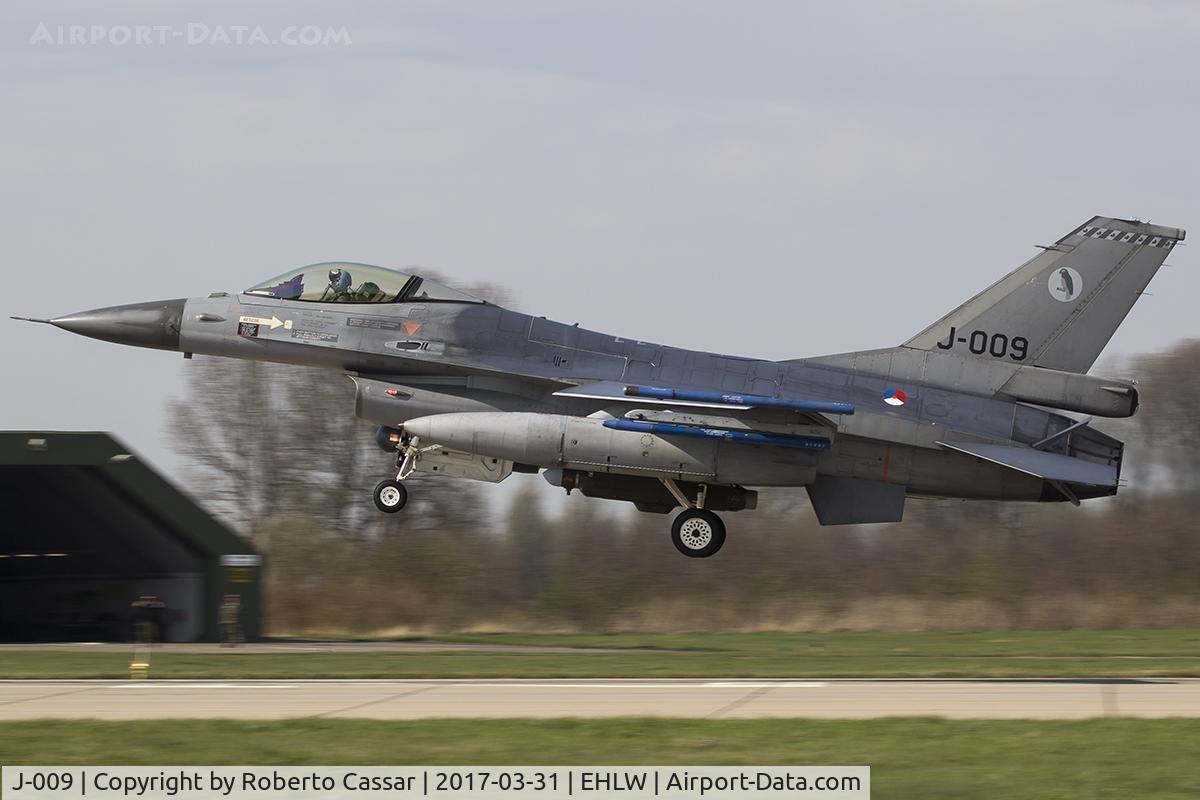 J-009, 1990 General Dynamics F-16A Fighting Falcon C/N 6D-165, Frisian Flag 2017