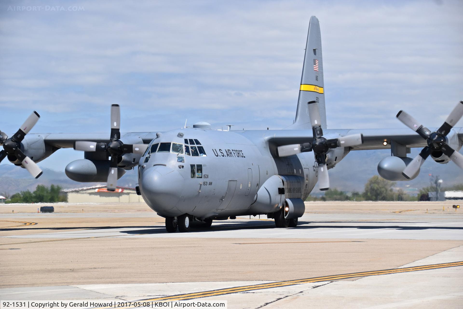 92-1531, 1992 Lockheed C-130H Hercules C/N 382-5310, Taxiing towards south GA ramp.  153rd AW, Wyoming ANG.