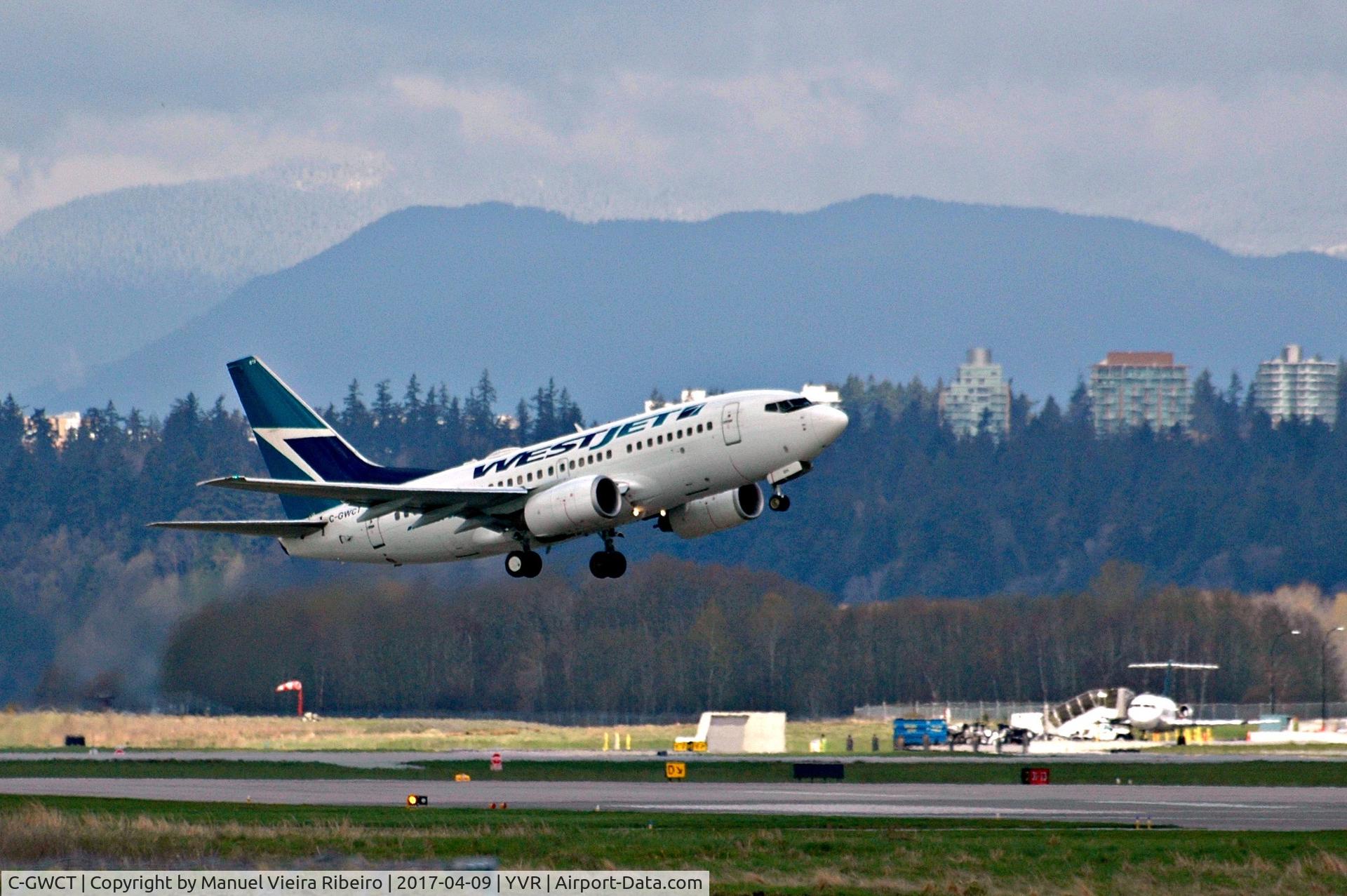 C-GWCT, 2006 Boeing 737-6CT C/N 35112, Take off YVR