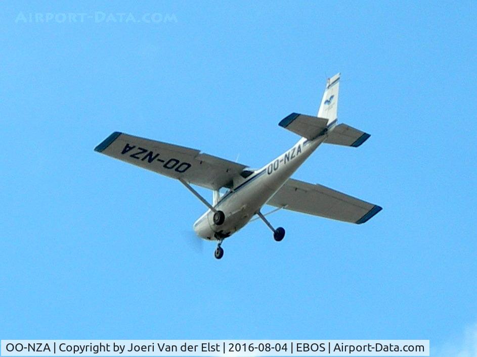 OO-NZA, 1977 Reims FRA150M Aerobat Aerobat C/N FRA150-0336, Moments before landing rwy 26
