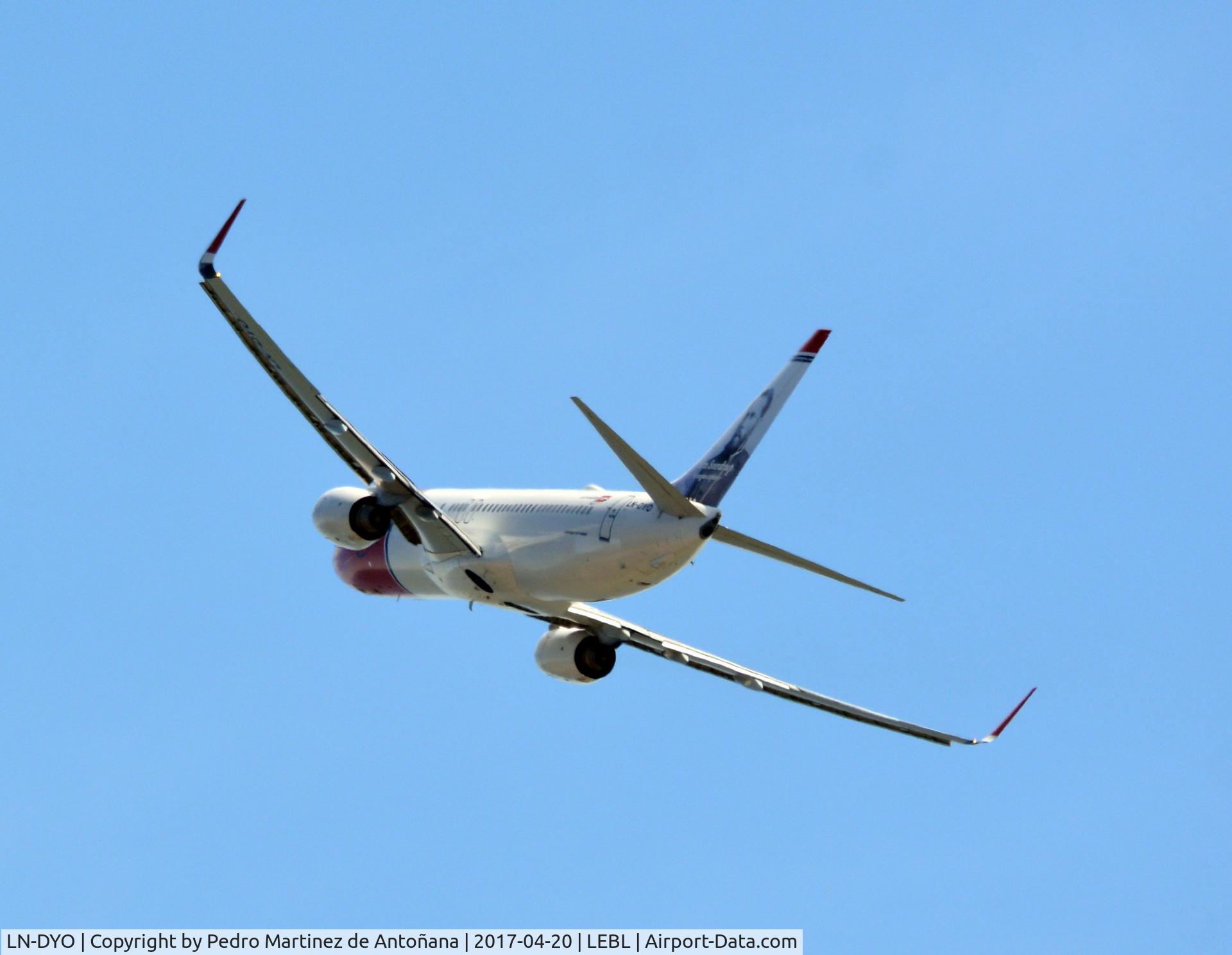 LN-DYO, 2011 Boeing 737-8JP C/N 40868, El Prat  -  Barcelona  -  España