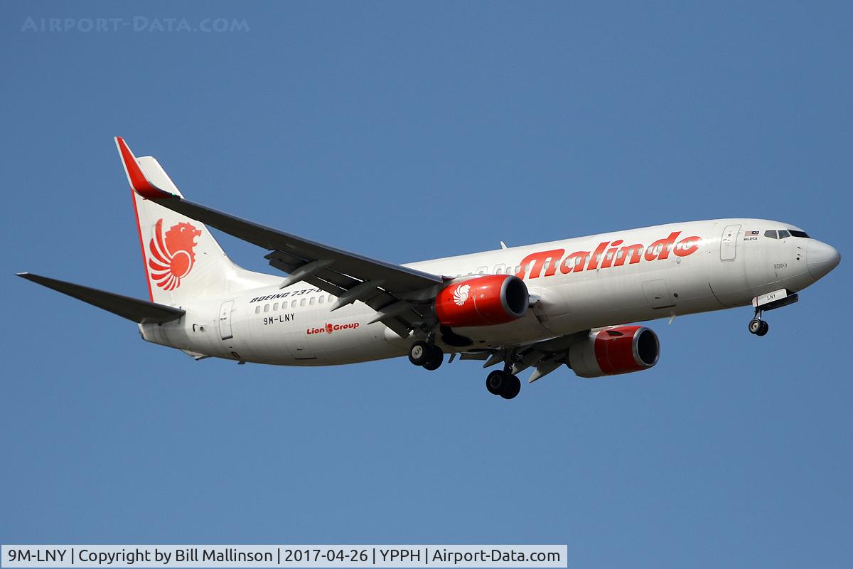 9M-LNY, 2015 Boeing 737-8GP C/N 39871, in to 21