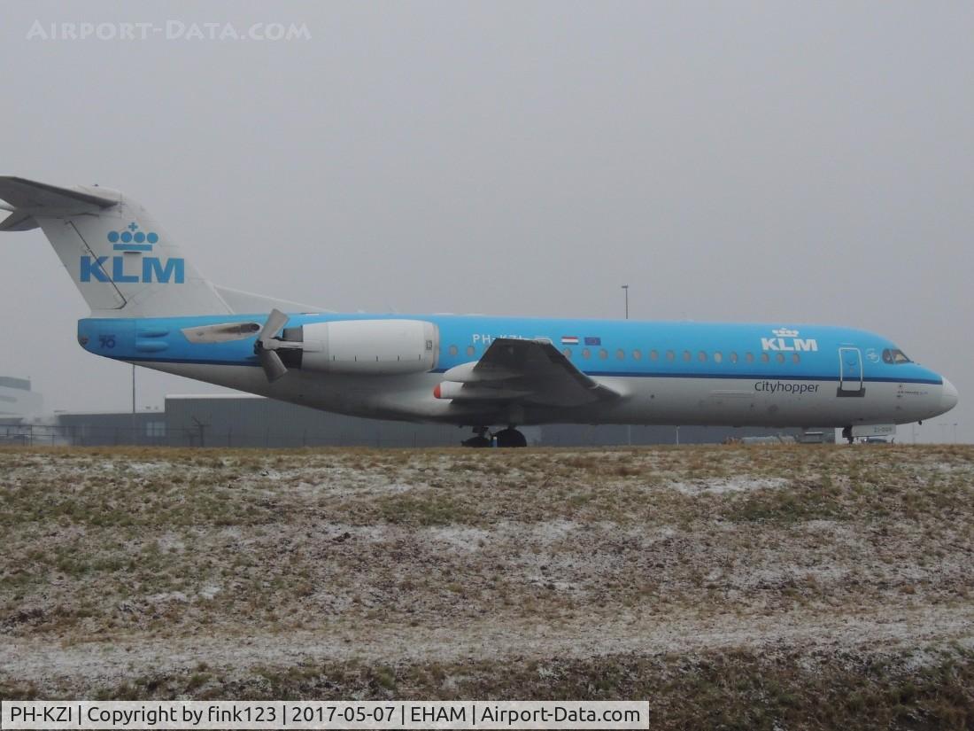 PH-KZI, 1997 Fokker 70 (F-28-0070) C/N 11579, KLM FOKKER 70 OVER QUEBEC
