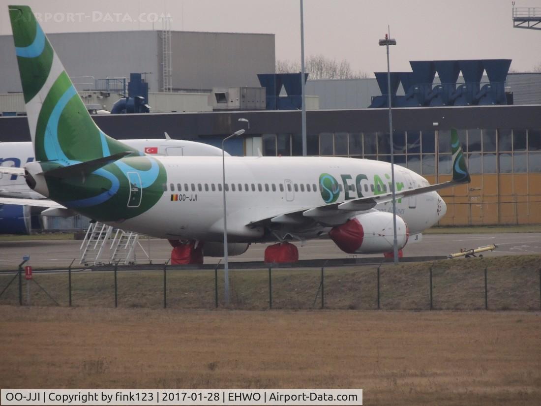 OO-JJI, 2004 Boeing 737-752 C/N 33793, EC AIR 737 PARKED AT WOENSDRECHT